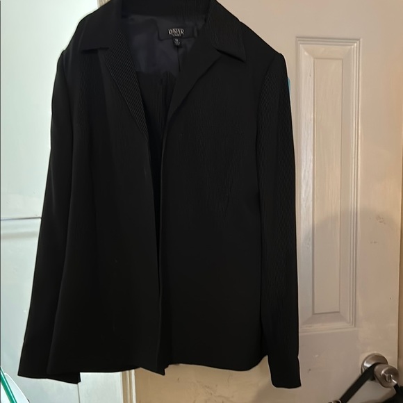 Kasper Black Skirt Set Elegant Classic Design - Picture 1 of 1
